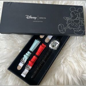 Invicta Limited Edition Minnie Mouse Watch Set NIB Collectible leather 0384/3000